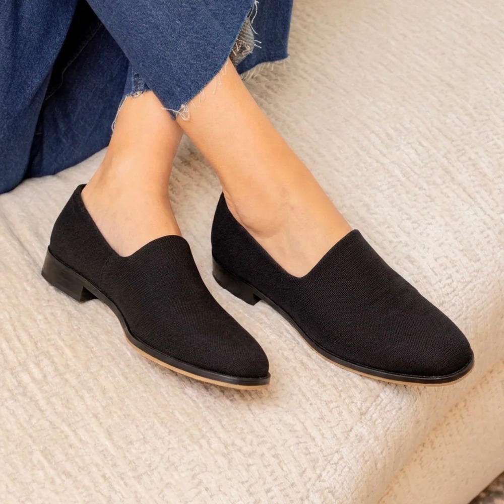 Donald J Pliner Black Stretch Crepe Loafers Low Heel Slip On Shoes 7M Spain 0087